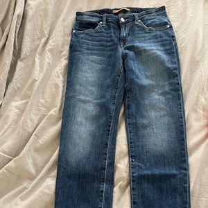 Joe’s straight ankle jean raw hem. Size 27, inseam 26.5”